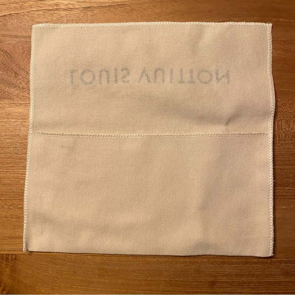 Louis Vuitton accessories box and pouch - Picture 10 of 12